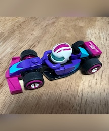 LEGO | レゴランドで買ったF1コレクターズ レースカーのミニフィギュア。12種類あり、👦🏻はこれだったよ💜🩷🩵🖤 母と2人の共同作業😆🚗🏁(おもちゃ)