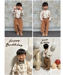 番外編❤️ | 上段:ケーキ屋さん🎂の壁で撮影📸4歳ポーズ 両手でやると8歳😂 パッと履いたのがモカシン風シューズでパンツと同化😆‪ 撮影してる間にサスペンダーずり落ち😅 下段:蝶ネクタイ🎀ノーカラーだけど着けてみた。後ろ姿でサスペンダー、🧦の🧸見せ🤗(ラッピングキット)