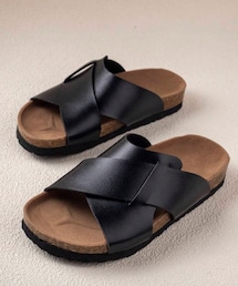 SHEIN | ホロータイプ スリップ防止 カジュアルなユニセックスシューズ 男の子用 カラー:ブラックJP19（EUR31）(サンダル)