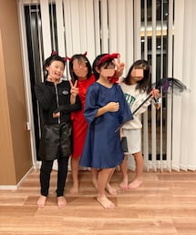 ハロウィンパーティー🎃🐈⬛ | レザーショートパンツは母の🙈しっぽも付けてたよ🐈⬛お友達姉妹👭👿はハロウィンメークしてた💄👧🏻は普通の控えめメーク(その他)