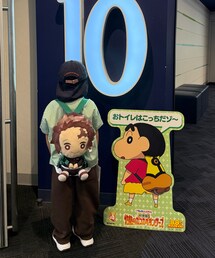 鬼滅の炭治郎コーデ🏁💚🖤 | 炭治郎リュック🎒 何故かクレヨンしんちゃんの看板で鬼滅の刃はなかった😅パンツもGET🙌✨️(ラッピングキット)