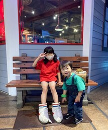 ユニバーサルシティウォークで👧🏻👦🏻 | BUBBA GAMP SHRIMP前にてフォレストガンプのシーン🤩(その他)