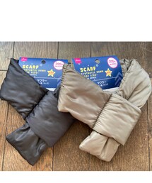 DAISO | ダウン風マフラー 黒、カーキ 各220円(マフラー)
