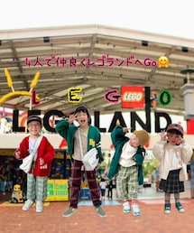 私作コラ画☆ | TDL→ユニバ→レゴランド巡回旅行🚄✨️レゴランドはリンリンも参加🤗 たまたま選んだ各々のポーズがなんとな〜くLEGOの文字に似てた😳‼️皆遊びに来てね〰️🙋‍♀️✨️(ポスター/アート)