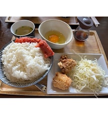 うさこのスウィーツ同盟会🍽 | たまごかけごはんと大山どりから揚げセット 800円 明太子食べ放題 ご飯大盛り無料🍚完食して満腹で仕事キツかった🤣(その他)