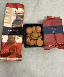 うさこのスウィーツ同盟会💓 | みーたんから頂いたモロゾフのミックスナッツクッキーめっちゃ美味しかった😋👦🏻が気に入って美味しいから食べてごらんと家族皆に配ってくれた🥹✨ご馳走様でした😋(ラッピングキット)