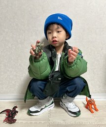 座りポ | アニアのトリケラトプス🦖とウルトラマンの怪獣で遊ぶ👦🏻(ラッピングキット)