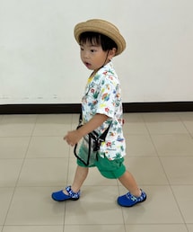 昨日のリアコ👦🏻💚 | NBのウォーターシューズ(友人からのお下がり)を自分で選んだ😆けどもうキツイらしい😅先週日曜日はちょうど良かったのに😳(その他)