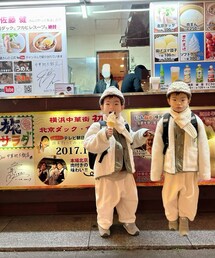 うさこのスウィーツ同盟会🍦 | 双子👯‍♂️くん加工😆 この後ソフトクリーム上の方をぼとっと落としご好意で追加してくれた😆(その他)