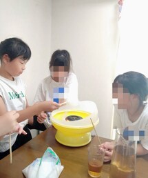 わたあめ作り中☁️🍭 | 自宅にわたあめ機あるのすごない😳‼️おやつに作ったそう😋(その他)