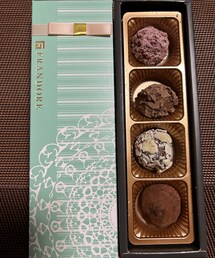 うさこのスウィーツ同盟会🍫💝 | ティファニーブルーにピンク🎀のパッケージかわいすぎる💝ベルギー🇧🇪チョコ味も間違いなし😋(ラッピングキット)