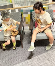先日の👧🏻👦🏻リアコ | 8/9コーデ 👦🏻🦆バケハ、🦖ショーパン、💚靴下🧦、サンダルver.  👧🏻VANS スリッポンver. コーデ写真撮れず、休憩中の2人📸(その他)