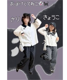 おばけくろねこ👻🐈‍⬛リンク💝 | 私は猫耳でなくさりちゃん🎁のmozキャップ🦌🧢足上げすぎた😆さりちゃんとシルバーバッグリンクしたかったから念願叶い嬉しい🥈💕 無理矢理割り込んだので私縮小した😆(ポスター/アート)