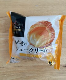 うさこのスウィーツ同盟会😋 | 職場の先輩から差し入れにシュークリームいただいた🥰 AEONのみたい。カスタードのシュークリーム好き😋美味しかった✨(ラッピングキット)