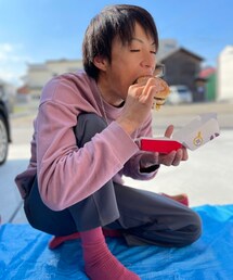 アホみたいな顔で食べよった😂 | その他