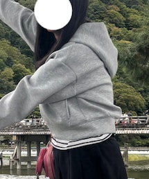 GU | パーカー