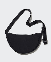 UNIQLO | ラウンドミニショルダーバッグ / ¥1,500(ショルダーバッグ)
