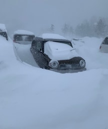 雪に埋もれ凍えてる愛車🚗 | その他