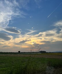 飛行機雲✈️✨ | 帰り道の風景✨(アウトドア/スポーツ)