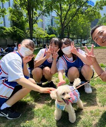 札幌のめんこい娘達と旦那😆💗 | 札幌タワーを入れて撮影してくれました✨可愛い子達でした💗(ビューティーグッズ)