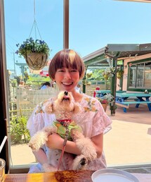 ごはん待ちー✨ | チャコにペロっとされる瞬間🤣(ペットウェア)