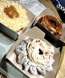 ミスドの鎧塚さんのショコラドーナツ🍩 | 手前がモンブラン、左斜め上がノワドココ、奥がトリオレショコラ(食器/キッチン)