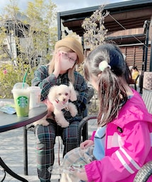 チャコはだるちゃんのお膝に乗せてもらったよ💗 | 娘ちゃんも大好きだよ💗(ペットウェア)