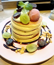 シャインマスカットと巨峰のパンケーキ🥞 | ペロっと食べちゃった！！秋限定(食器/キッチン)
