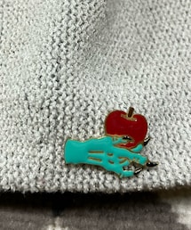 まゆちゃんからのプレゼント🍎 | めちゃくちゃ可愛いありがとー🍎(ブローチ/コサージュ)