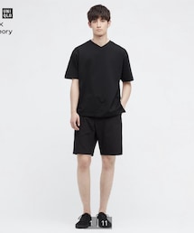 UNIQLO | リラックスフィットVネックTシャツ(Tシャツ/カットソー)