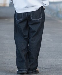 Red Cap Girl | デニムパンツ