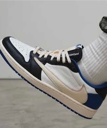 AIR JORDAN | TRAVIS SCOTT × FRAGMENT × NIKE AIR JORDAN 1 LOW(スニーカー)