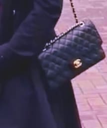 CHANEL | Medium classic flap(ショルダーバッグ)