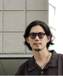 few. | メガネ