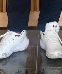 UNDER ARMOUR | スニーカー