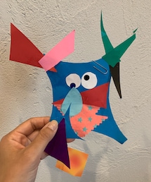👦🏻の作品🔹 | テーマは海の生き物🐟見本に引っ張られる事なく、既存の概念を超えてきます😳これはカニ🦀療育の先生はすごく褒めてくれて、一緒に活動してる子たちも「すごい！」「面白い！」と笑顔でした☺️だいぶ個性的な👦🏻枠からはみ出しても認めてくれる空気に、療育は自信を持って楽しく通えています😊園やそれを良しとしない世界でも自分らしくいて欲しいです🥹(その他)