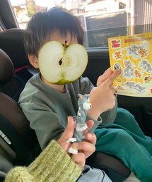 むすこーで👦 | 息子もGreenコーデ🐢🐊マックの帰り。トムジェリのおもちゃが欲しくて、明日もハッピーセット買いたい言ってる🙄笑(パンツ)