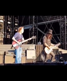 Angus Young×GNR | 音楽/本・雑誌