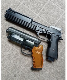 no brand | デッカードブラスター水鉄砲とロボコップのモデルガン(おもちゃ)