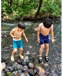 本物の川ではサンダル履いてたよ。 | その他