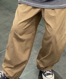 Java | チノパンツ