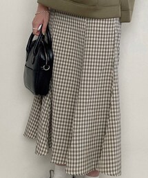 isn't she | スカート