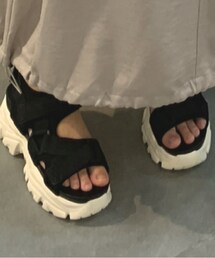 UNKNOWN. | サンダル