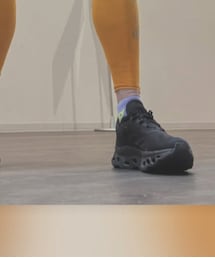 On | スニーカー