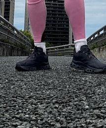 On | スニーカー