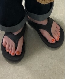 OOFOS | サンダル