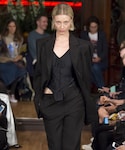 VETEMENTS(ヴェトモン)の「ジャケット/アウター(テーラードジャケット)」