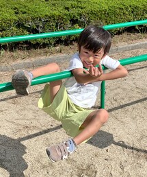 わが家のスパイダーマン🕷️🕸️ | 「ママ見てー！」ってスパイダーマンになりきるREN🕷️🕸️最近うんていもできる様になったらしい😊(その他)