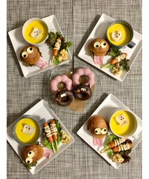 ハロウィンご飯👻🍬 | ★モンスターハンバーガー（🎃コロッケ）★ミイラフランクフルト💀★🎃スープ👻添え★🎃サラダ。アレンジしました🥳(食器)