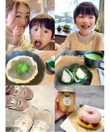 最近食べた物 買った物😋💓 | 大好きな抹茶のお店に同伴してくれる小さな彼氏💓　　　　　　　お口の周りが真っ茶です🤣💚　　　　　　　　　　　　　　お友達のお菓子屋さんのドーナツ🍩でほっこり🥰　　　　　小さな彼氏とお揃いのスニーカー買いました👟😘(その他)
